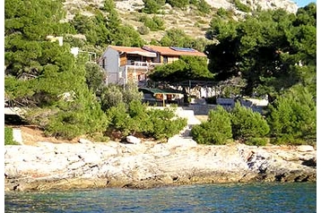 Hrvatska Privát Murter, Eksterijer
